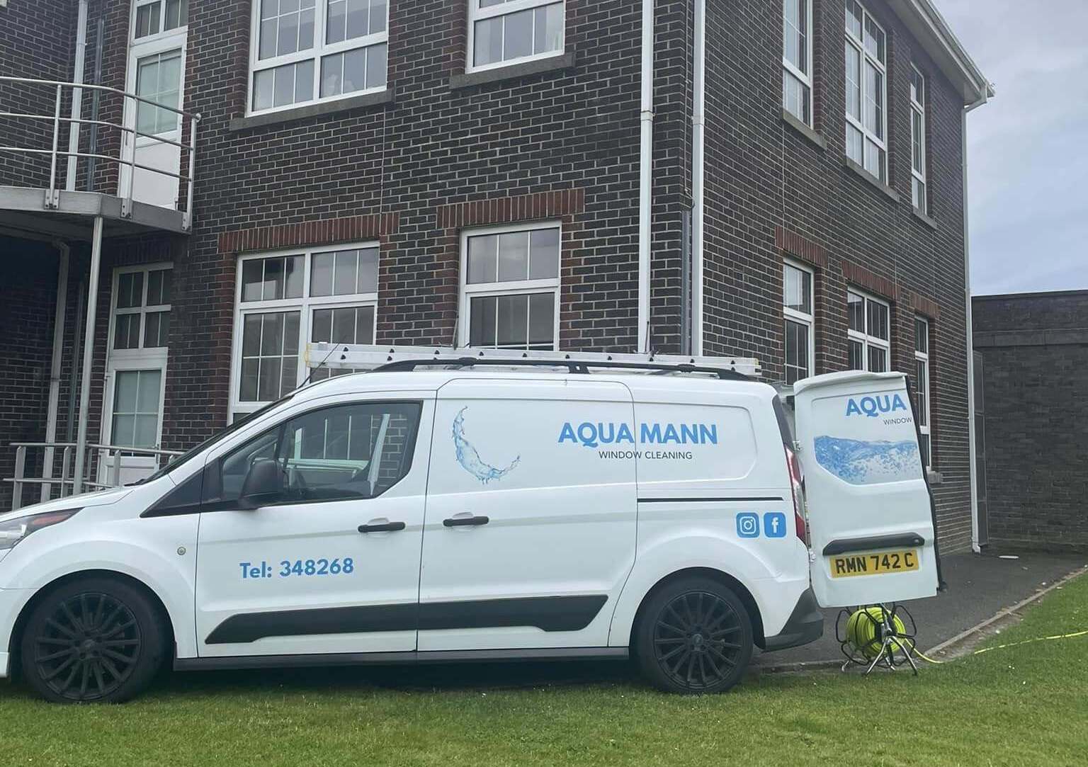 Aqua Mann window cleaning