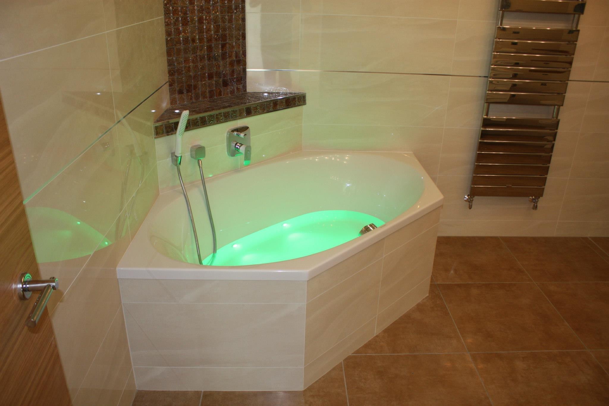 Juan Leece, Plumbing & Heating Limited