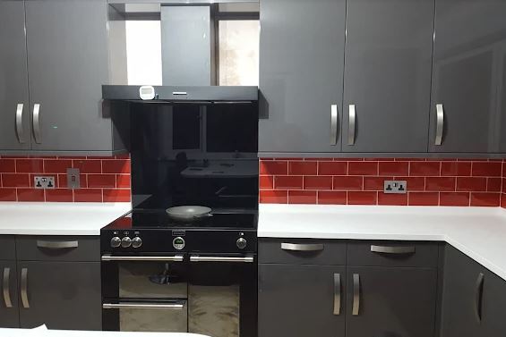 Darren Challis Kitchen Installation Services Ltd