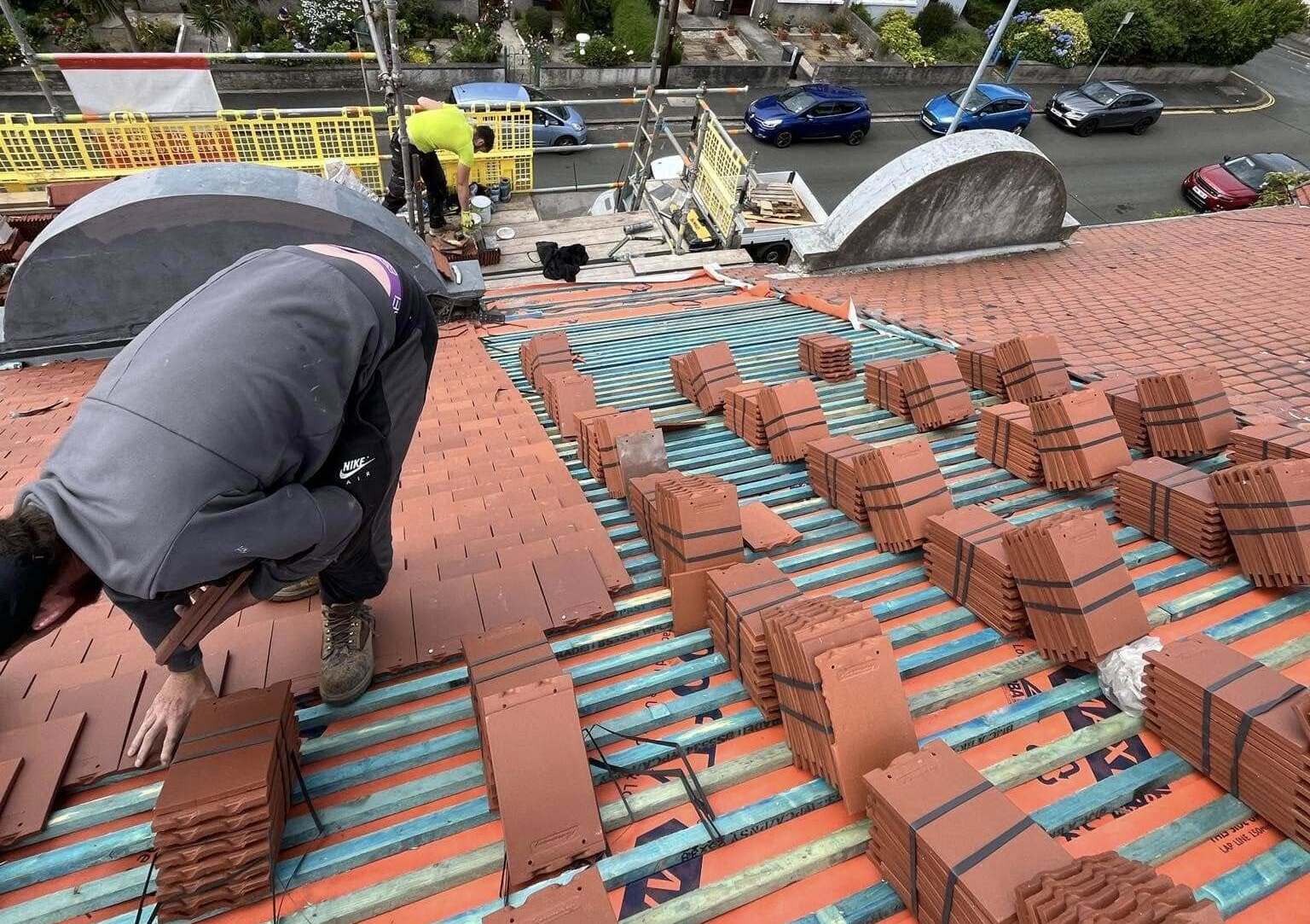 Charlie Dee Roofing Service Ltd