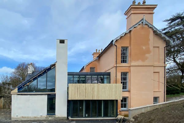 horncastle:thomas Limited